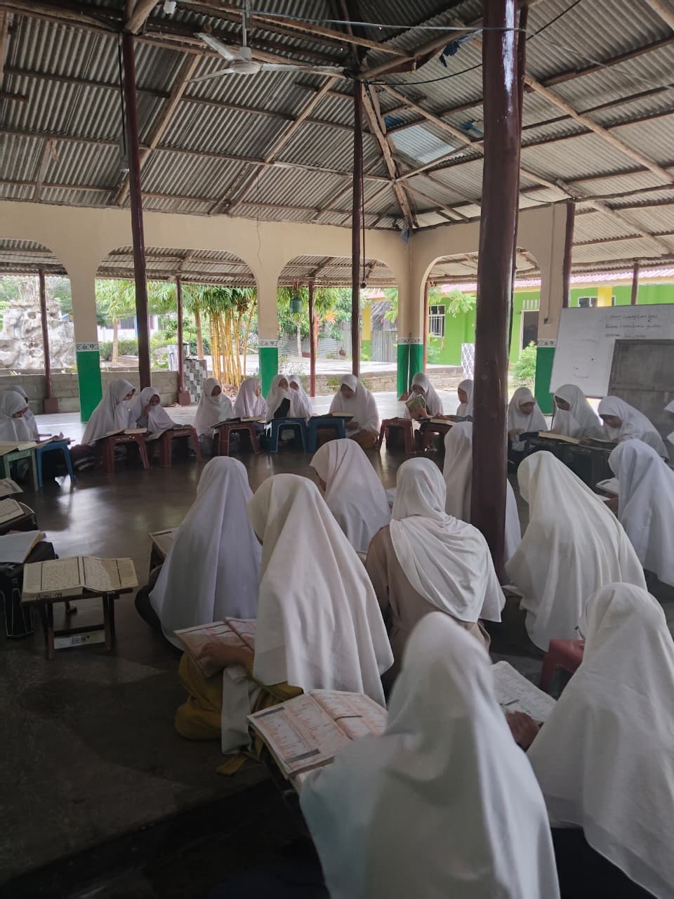 Aktivitas pesantren